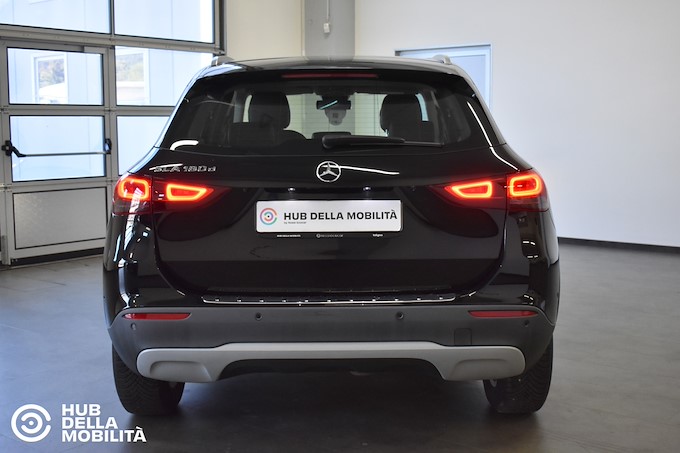 MERCEDES-BENZ GLA 180 d Automatic Business